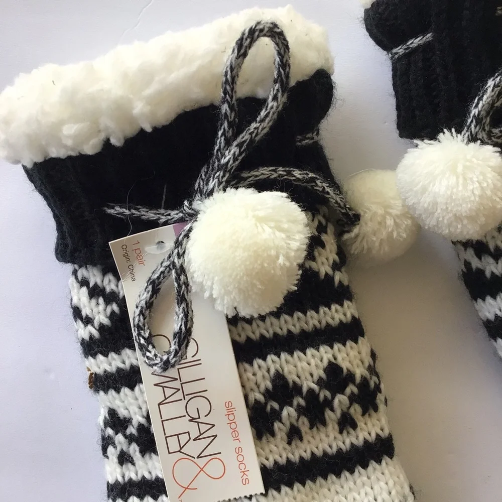 GILLIGAN & O’MALLEY SHERPA LINED SLIPPER SOCKS NWT OSFA